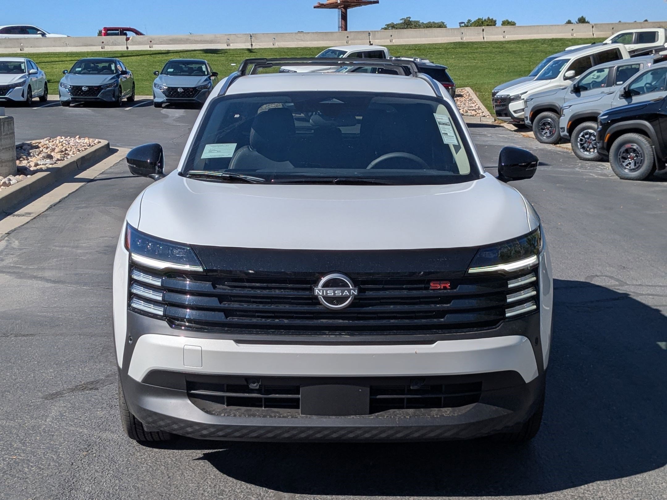 New 2026 Aspen White Tricoat Nissan SR image 9