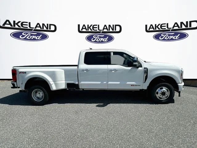 New 2026 White Ford Platinum image 2