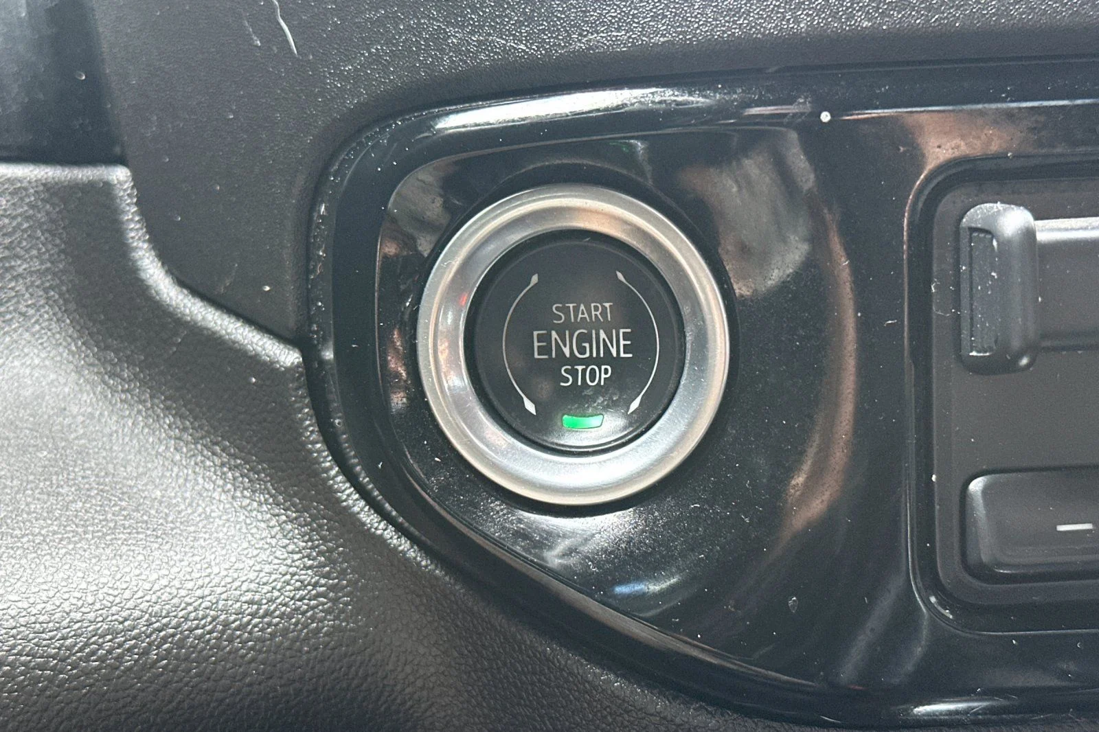 Used 2024 Beige Chevrolet High Country image 20