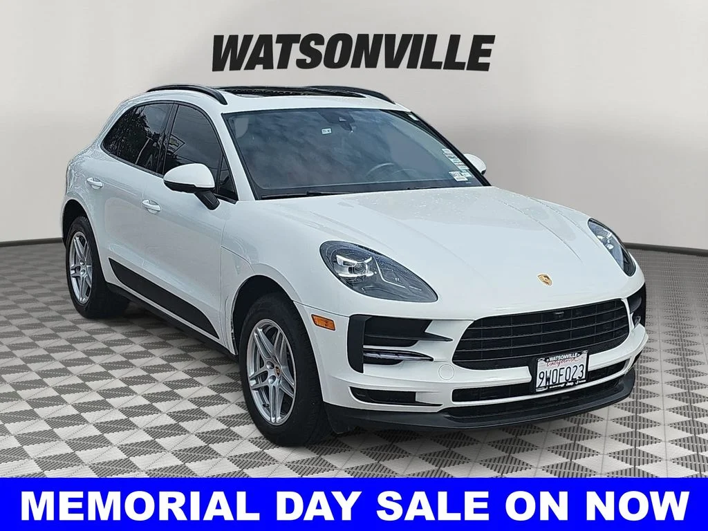 2021 Porsche Macan -'s photo