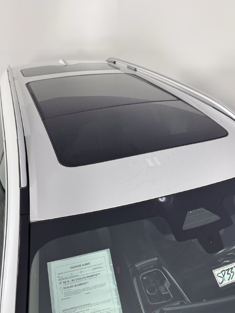 Used 2023 White Metallic BMW xDrive40i image 49