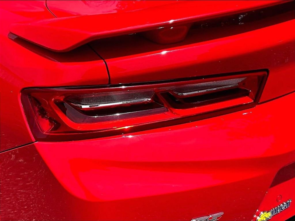 Used 2017 Red Chevrolet SS image 32