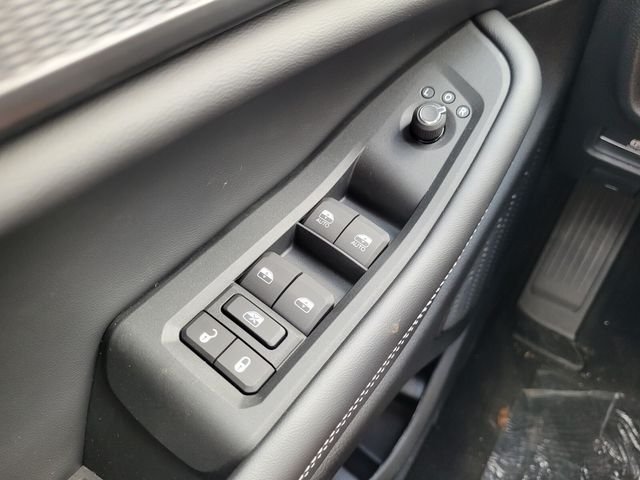 New 2025 Velvet Red Pearl-Coat Exterior Paint Jeep Altitude image 19