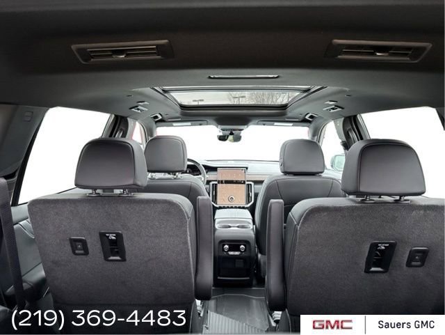 2026 GMC Acadia Denali - Photo 18