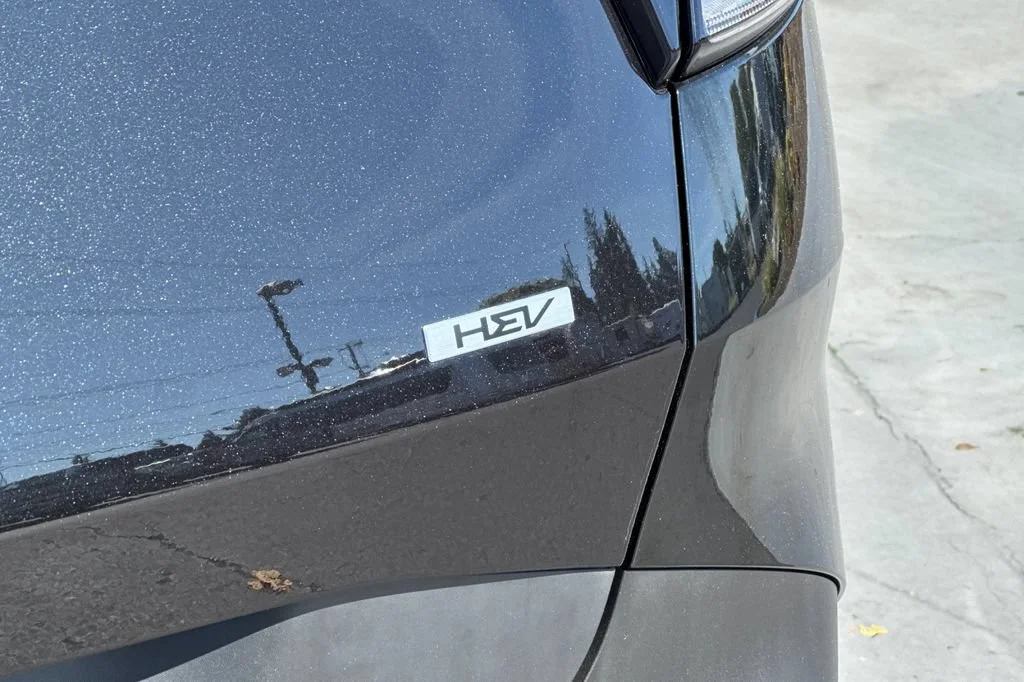 Used 2023 Black Kia LX image 26