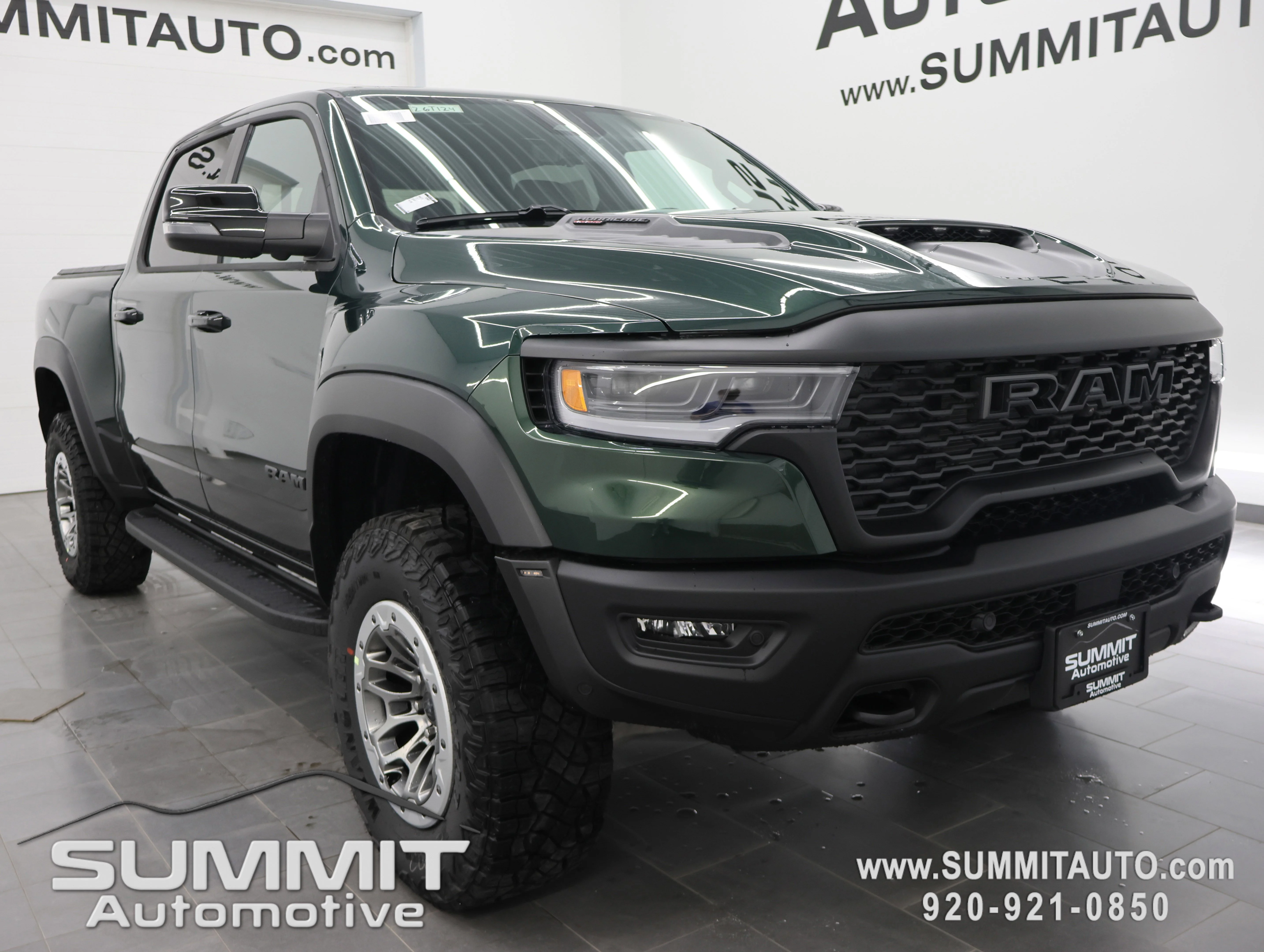 New 2026 Serrano-Green Metallic Exterior Paint RAM RHO image 2