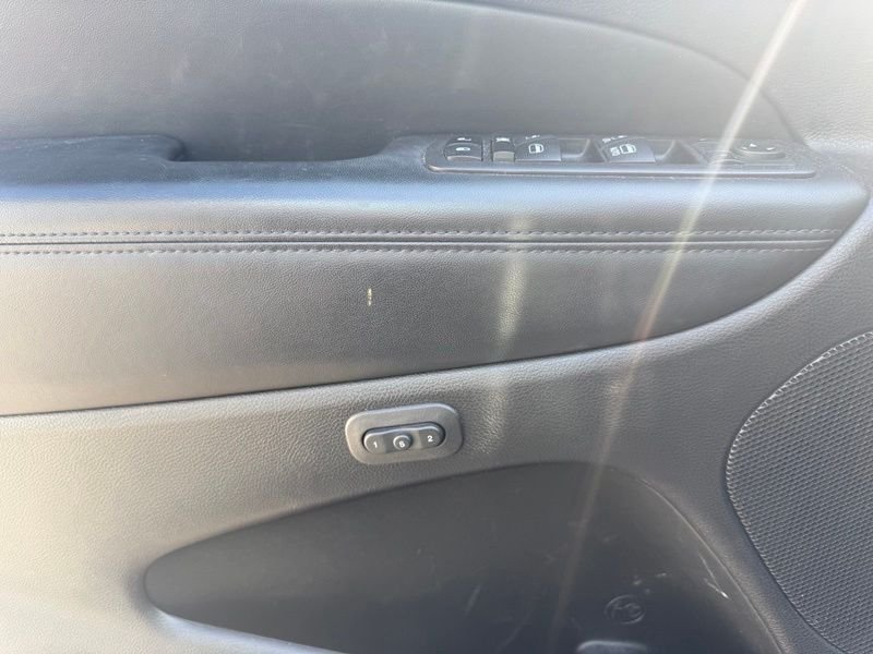 Used 2022 Black Jeep Limited image 6