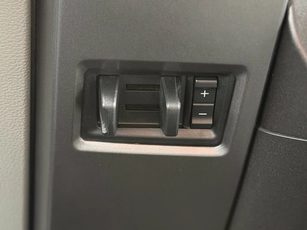 Used 2019 Gray Ford XLT image 12
