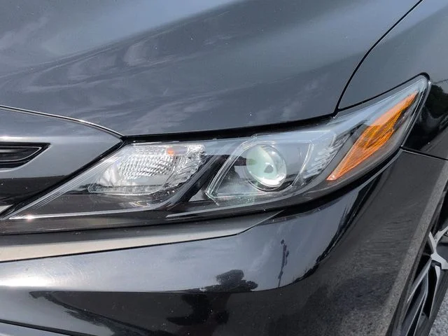 Used 2022 Black Toyota SE image 9