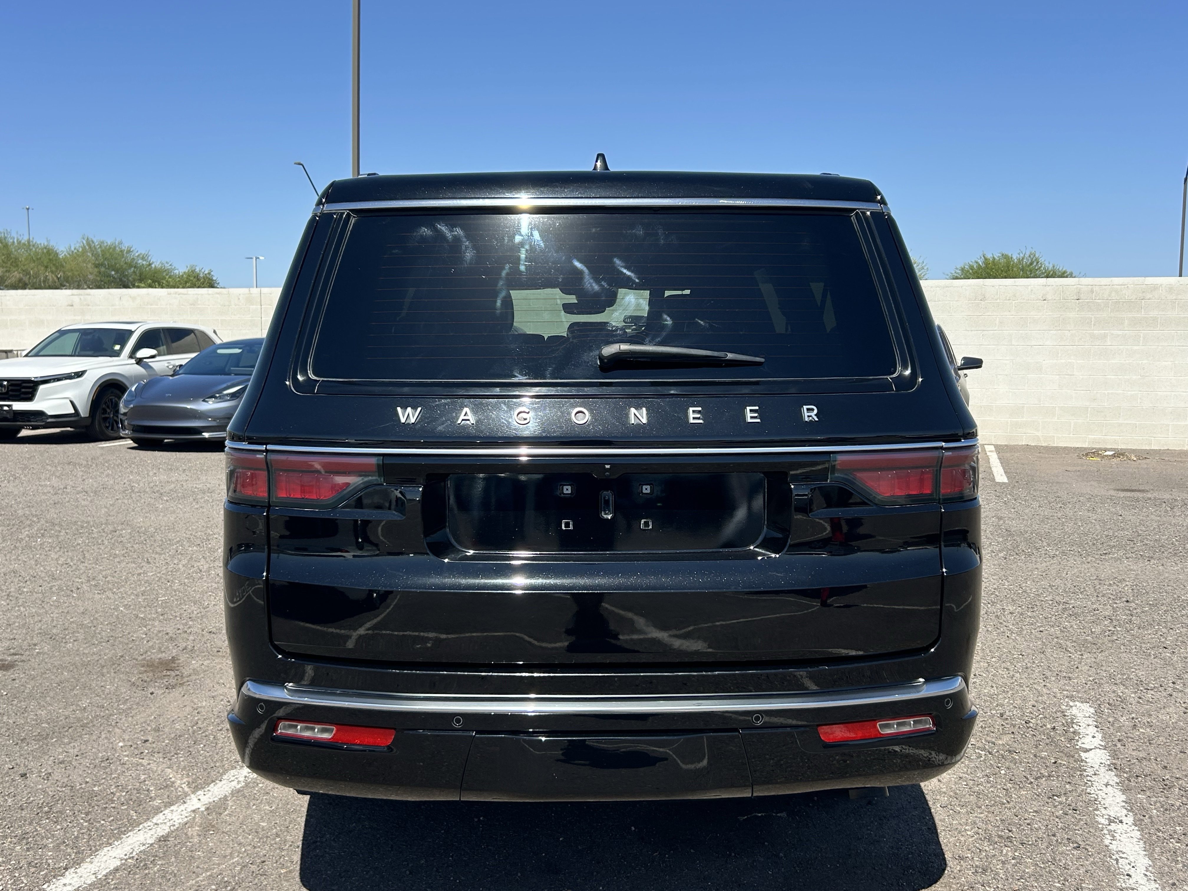 Used 2024 Diamond Black Crystal Pearlcoat Jeep Base image 4