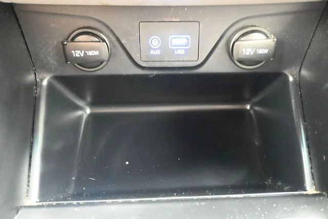 Used 2020 White Hyundai SEL image 30