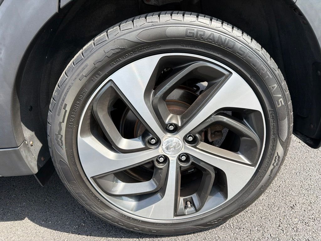 Used 2017 Gray Hyundai Sport image 42