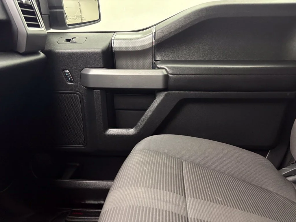Used 2016  Ford XLT image 39