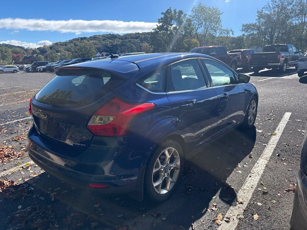 Used 2012 Blue Ford Titanium image 4