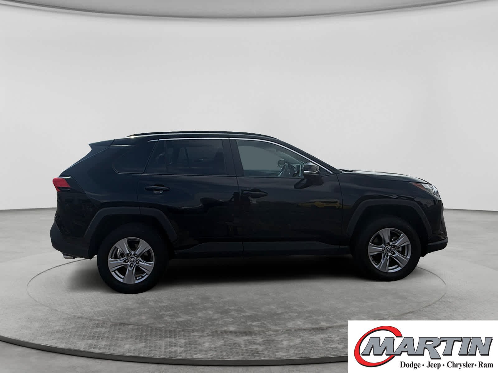 Used 2025 Midnight Black Metallic Toyota XLE image 4