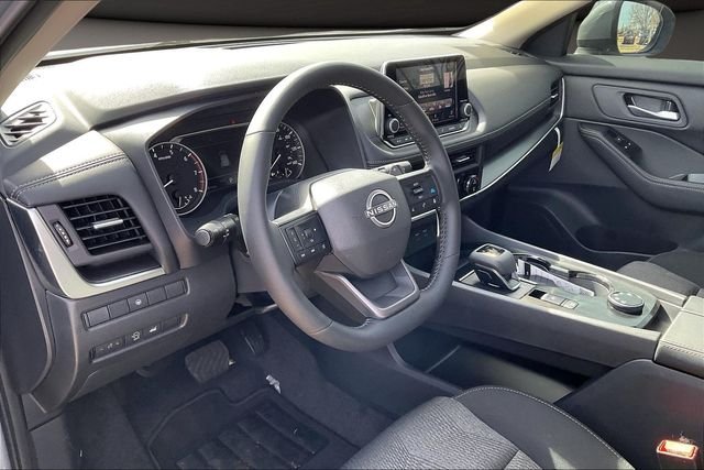 2026 Nissan Rogue SV - Photo 7