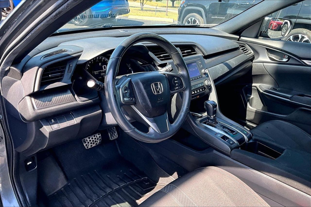 Used 2017 Sonic Gray Pearl Honda Sport image 5