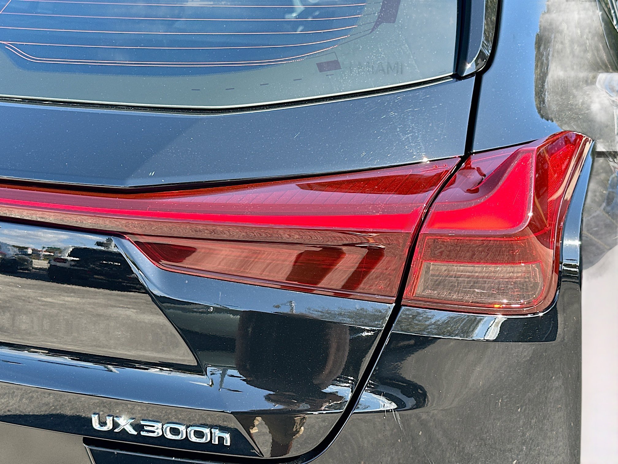 Used 2025 Obsidian Lexus UX 300h F SPORT Design image 31