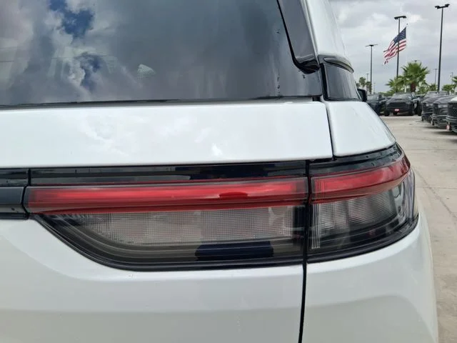 New 2026 Bright White Clear-Coat Exterior Paint Jeep Limited image 10