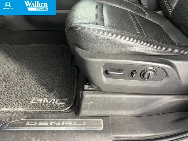 Used 2020 Onyx Black GMC Denali image 19
