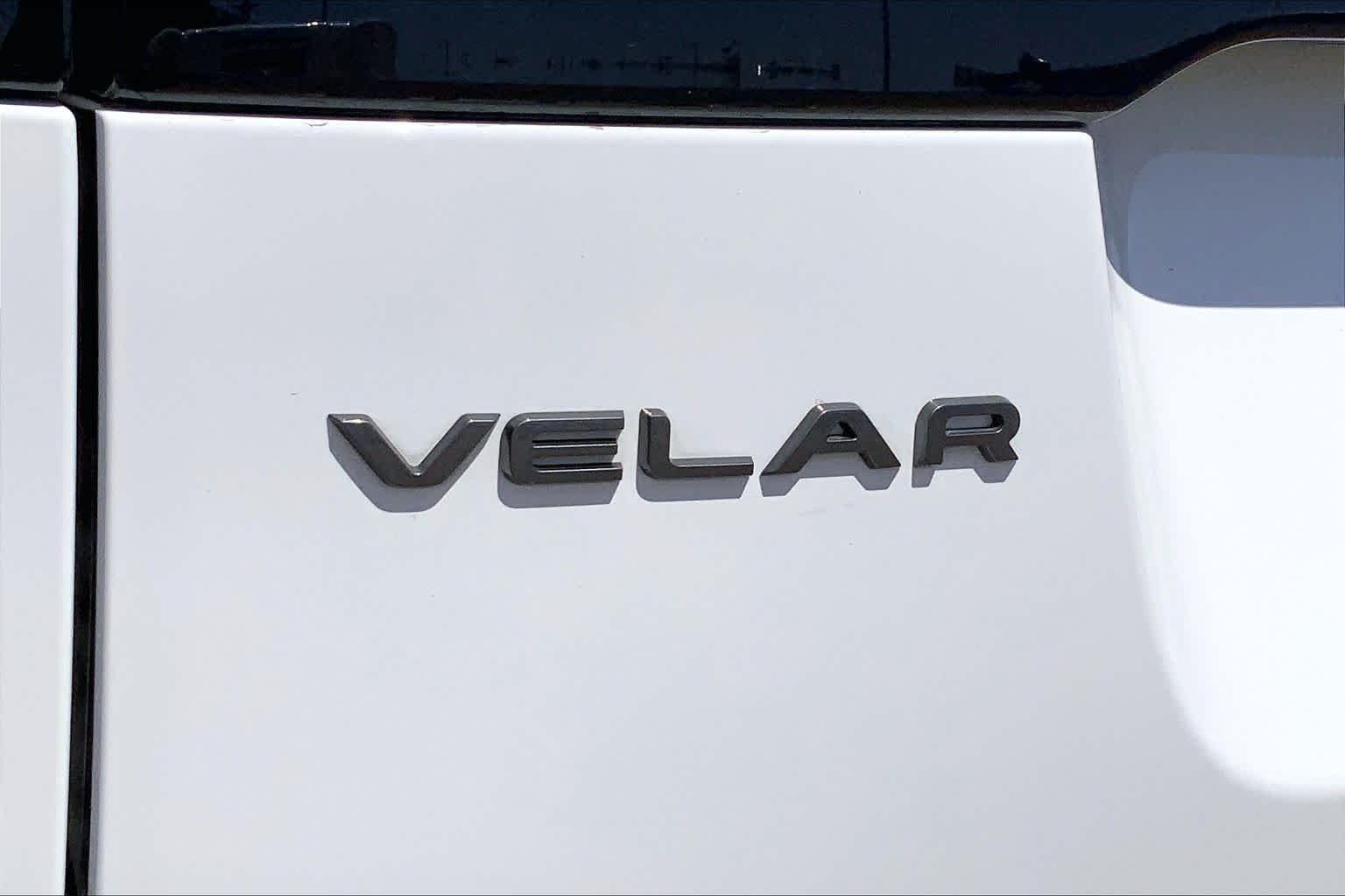 Used 2023 Fuji White Land Rover R-Dynamic S image 60