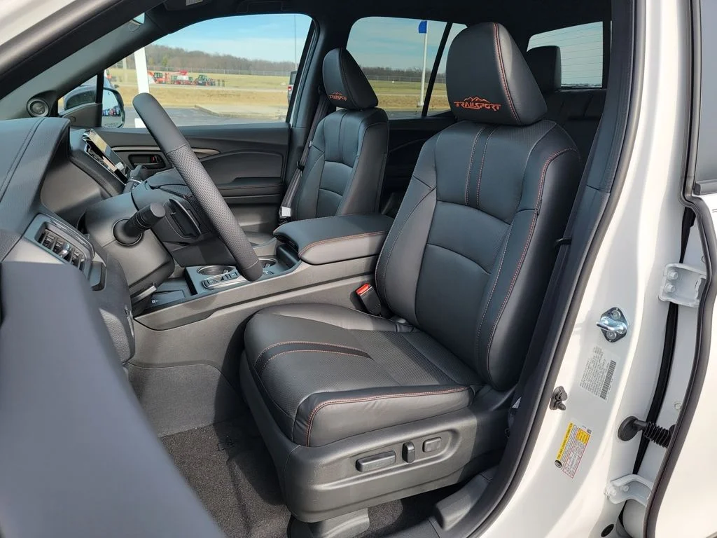 2026 Honda Ridgeline TrailSport - Photo 2