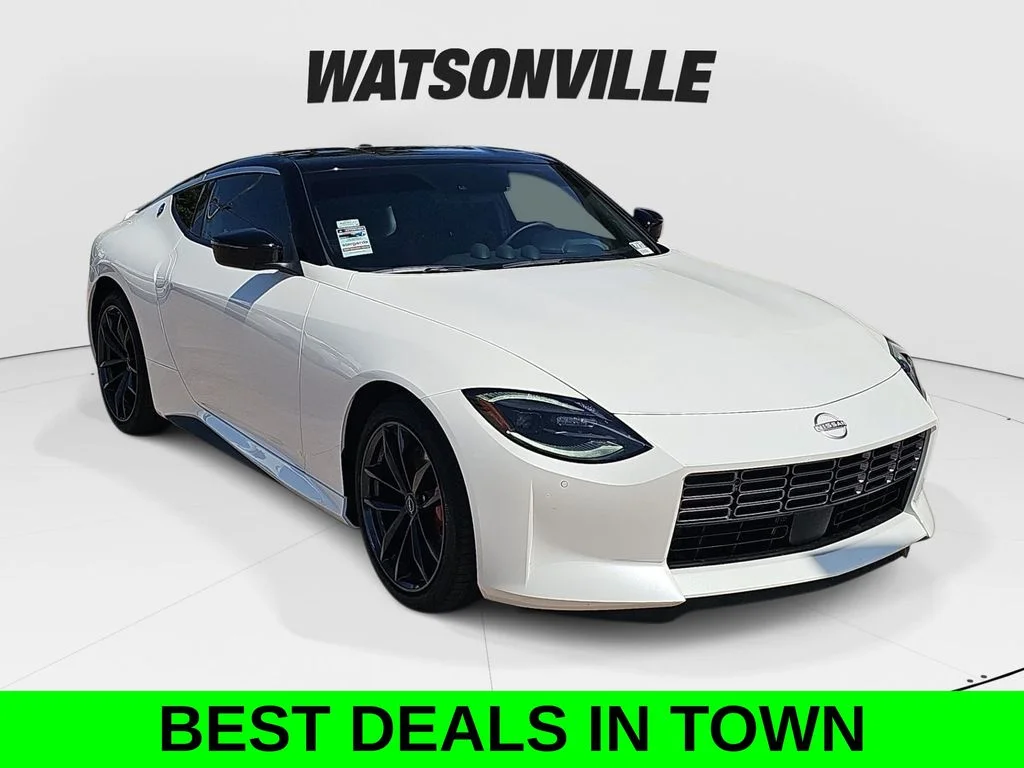 Used 2025 White Nissan Performance image 1