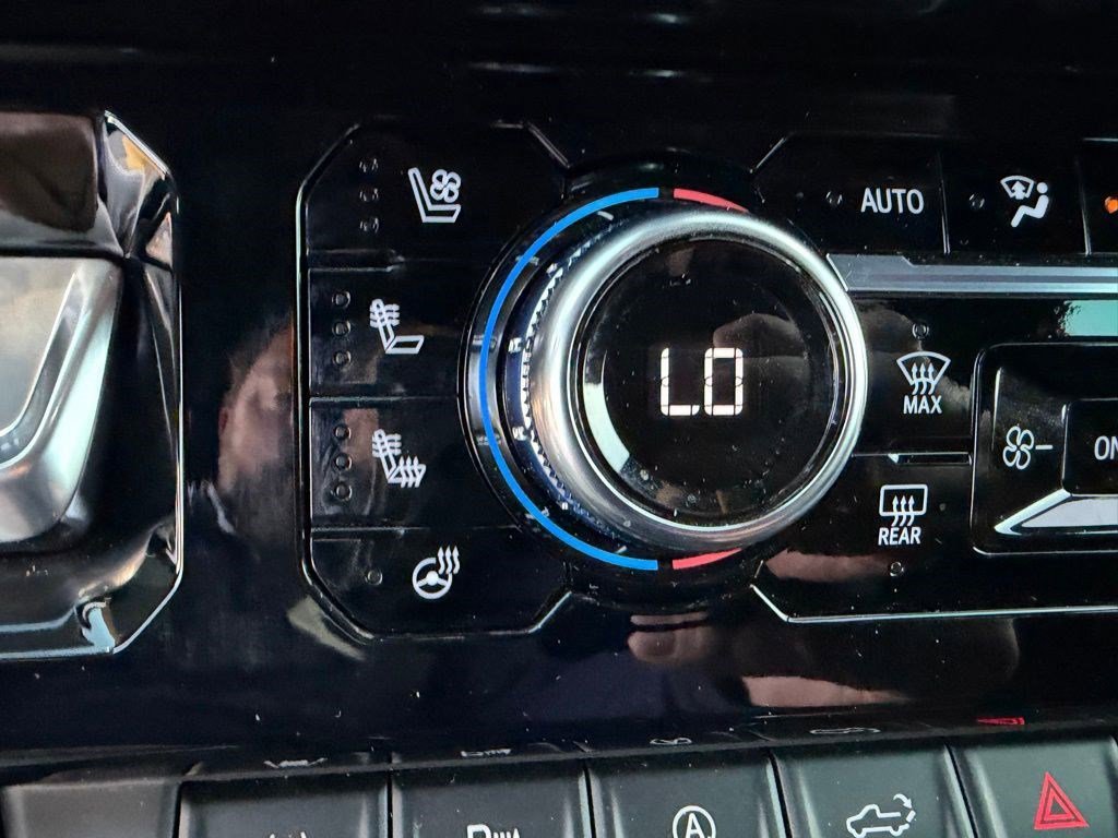 Used 2025 Sterling Metallic GMC Denali image 20