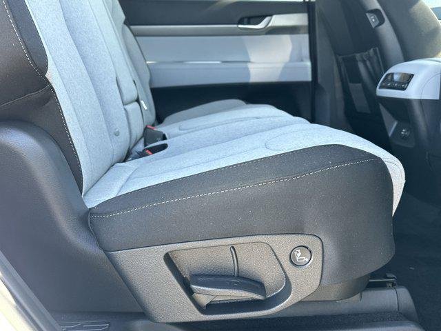 2025 Hyundai Palisade SE - Photo 14