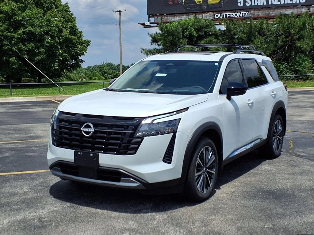 New 2026 Everest White Pearl TriCoat Nissan Platinum image 2