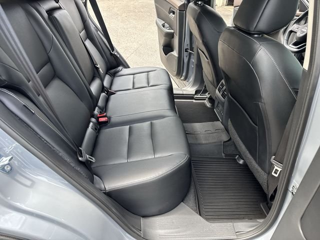 Used 2022 Gray Nissan SL image 11