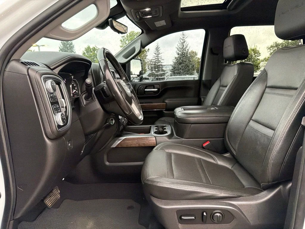 Used 2020 White GMC Denali image 10