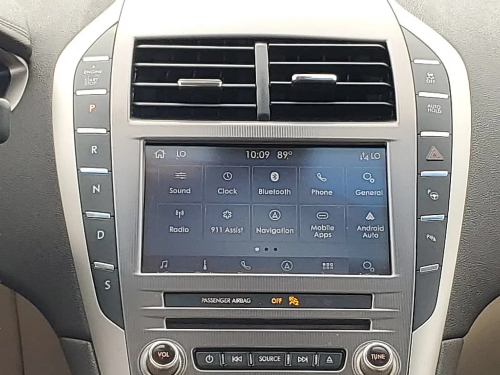 Used 2020 Blue Lincoln Reserve image 14