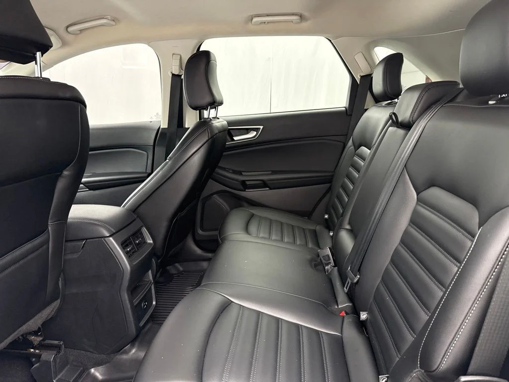 Used 2022 White Ford SEL image 16