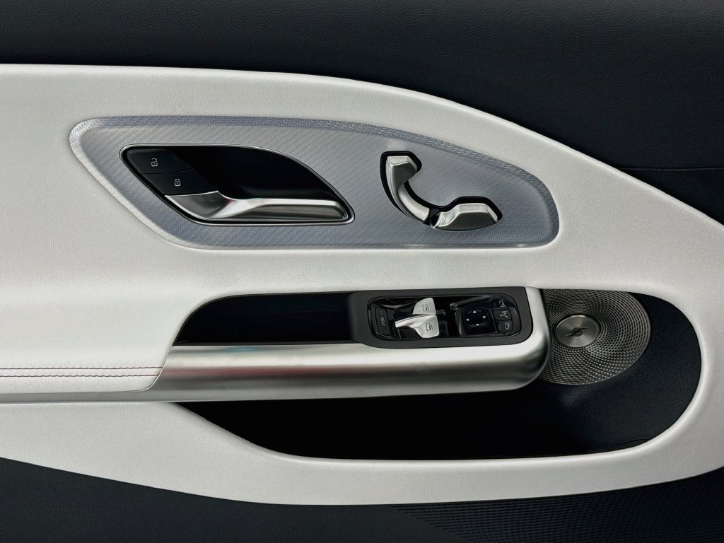 New 2027 MANUFAKTUR Alpine Grey Mercedes-Benz CLA 220 image 22