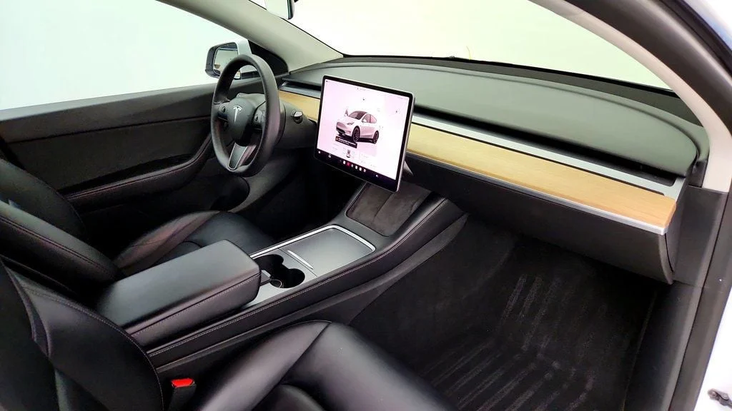 Used 2022 Pearl White Multi-Coat Tesla Performance AWD image 29