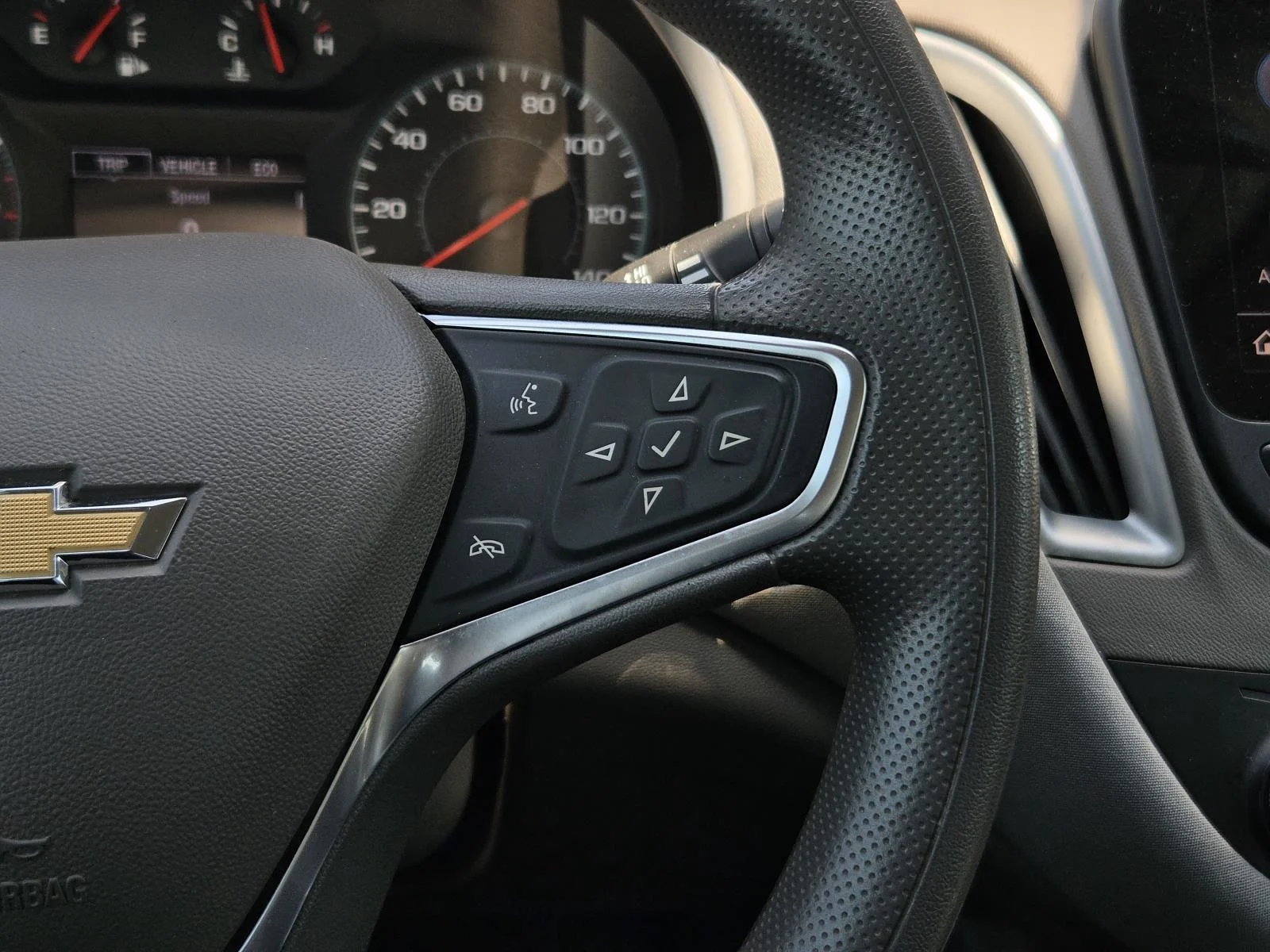 Used 2024 Mineral Gray Metallic Chevrolet LT image 19