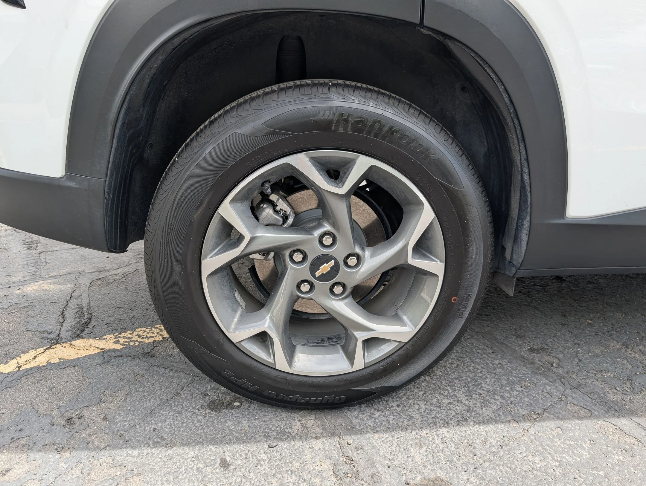 2024 Chevrolet Trax LT - Photo 11