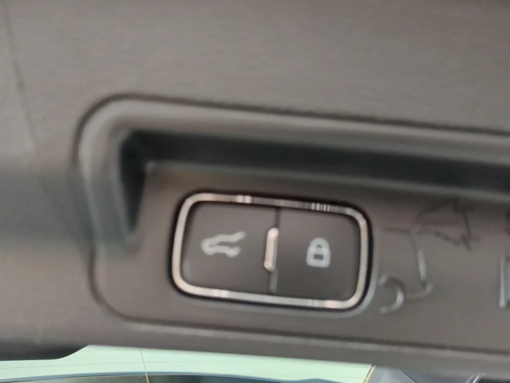 New 2026 Vapor Blue Metallic Ford Tremor® image 18