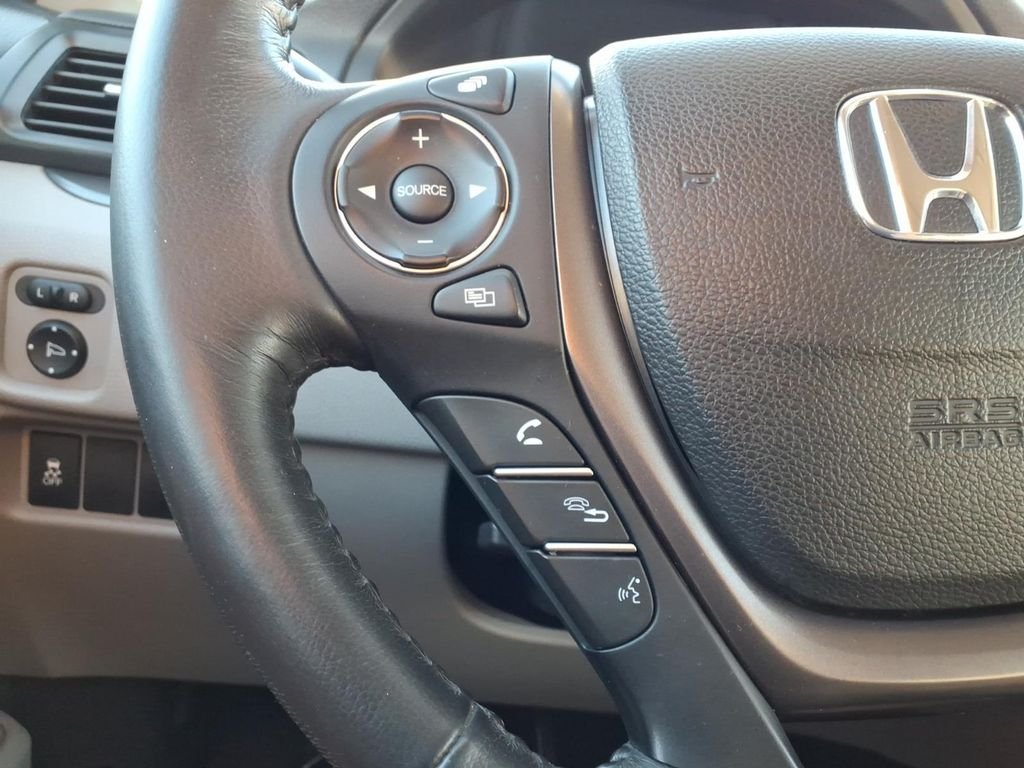 Certified Used 2018 Crystal Black Pearl Honda EX-L image 21