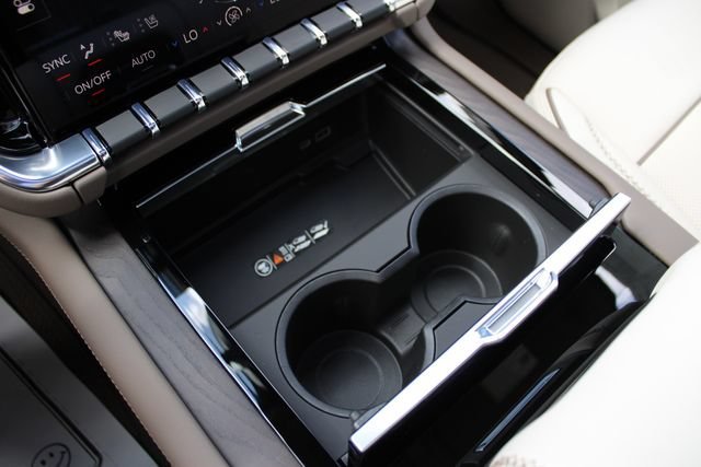 2026 GMC Yukon XL Denali - Photo 22