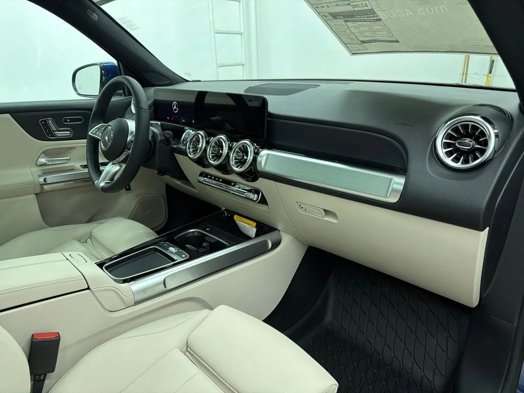 New 2026 Blue Mercedes-Benz GLB 250 image 27
