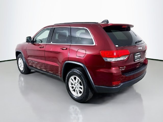 Used 2018 Red Jeep Laredo image 5