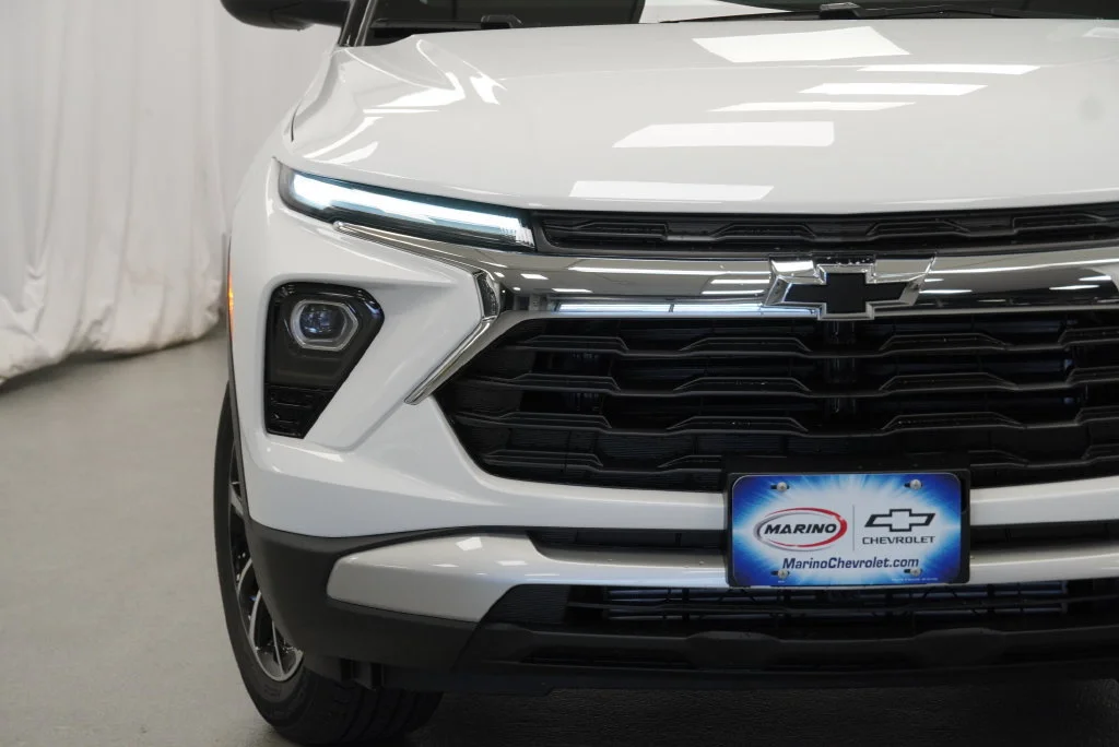 New 2026 Summit White Chevrolet LT image 10