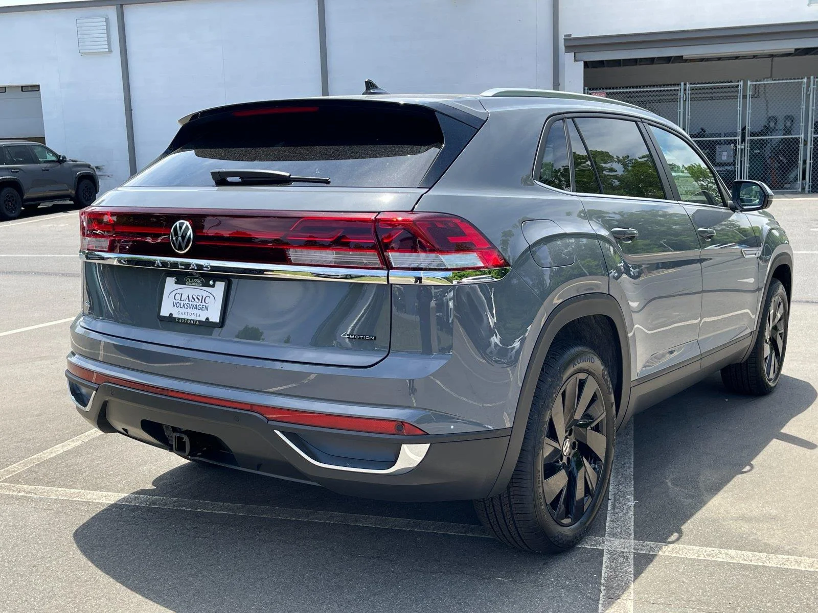 New 2026 Pure Gray Volkswagen 2.0T SE w/Technology image 5