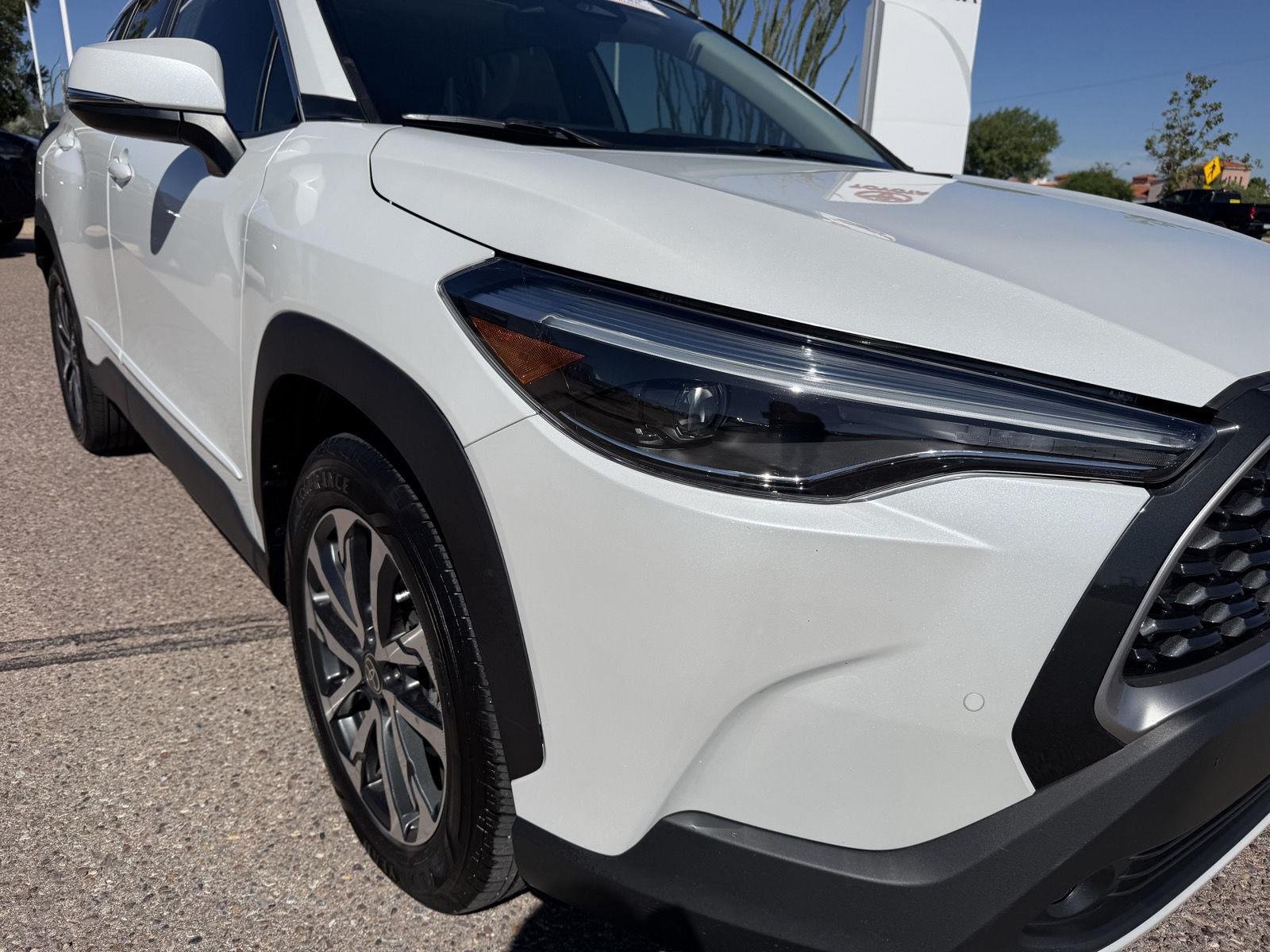 Certified Used 2023 Wind Chill Pearl Toyota XLE image 15