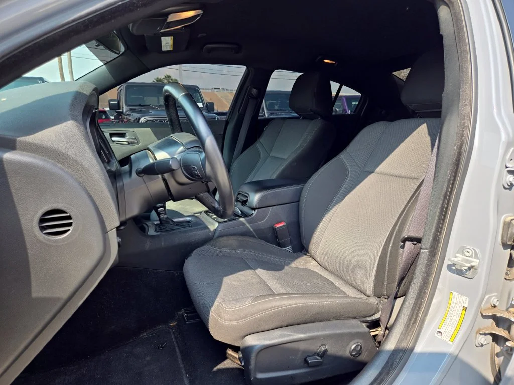 Used 2021 Gray Dodge SXT image 9