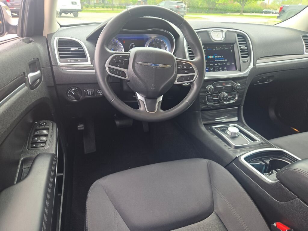 Used 2021 Silver Chrysler Touring image 18