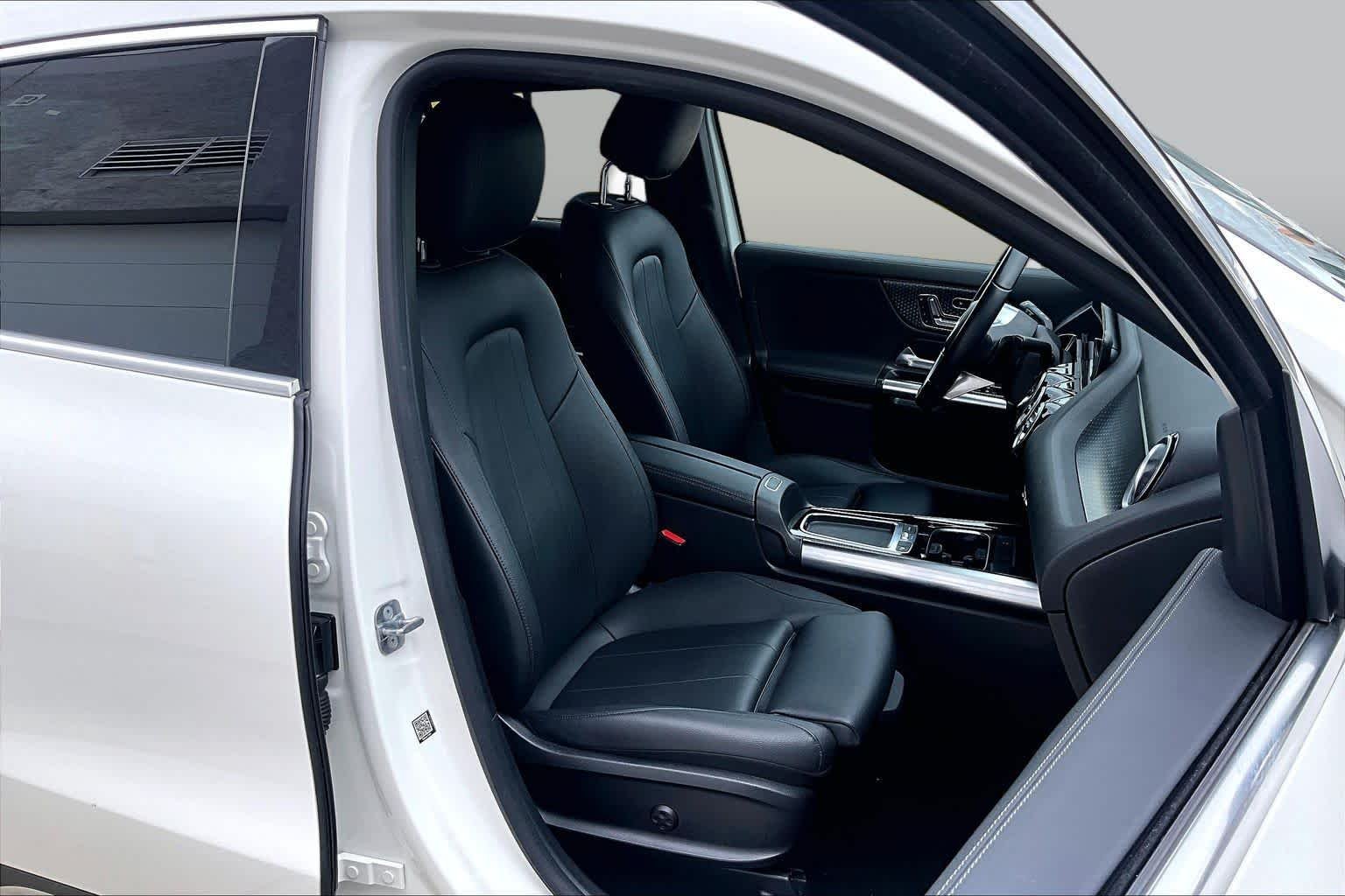 Used 2024 Polar White Mercedes-Benz GLA 250 image 9