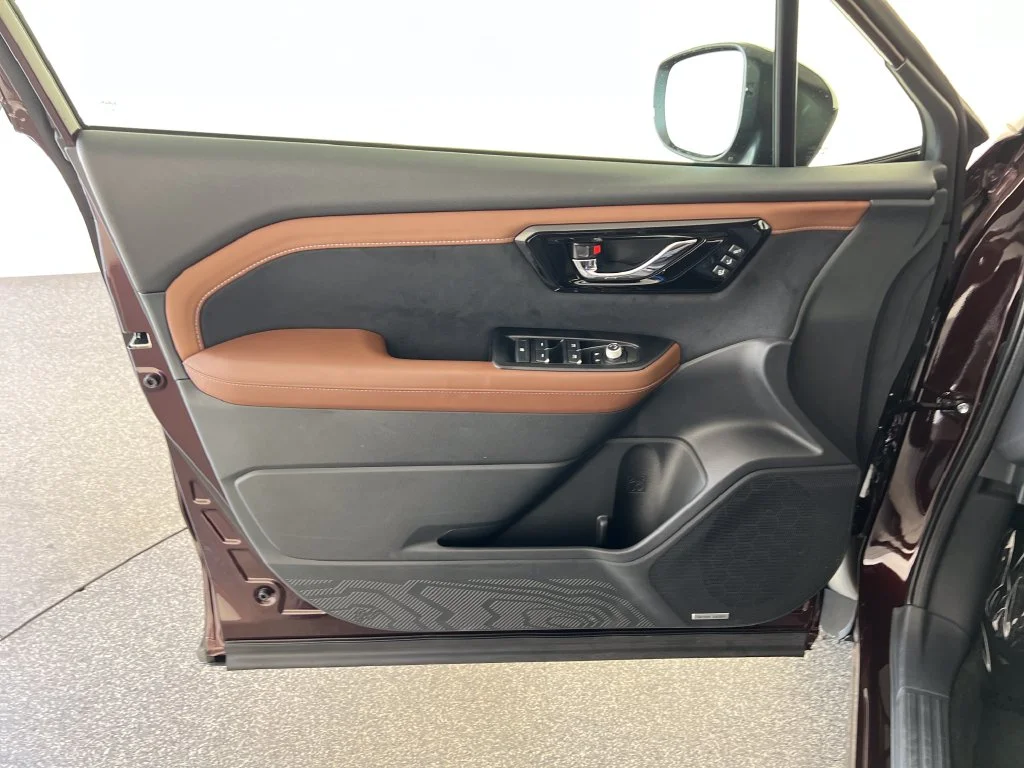 New 2026 DARK MAHOGANY PEARL Subaru Touring Hybrid image 12